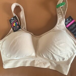 NWT Bali bra